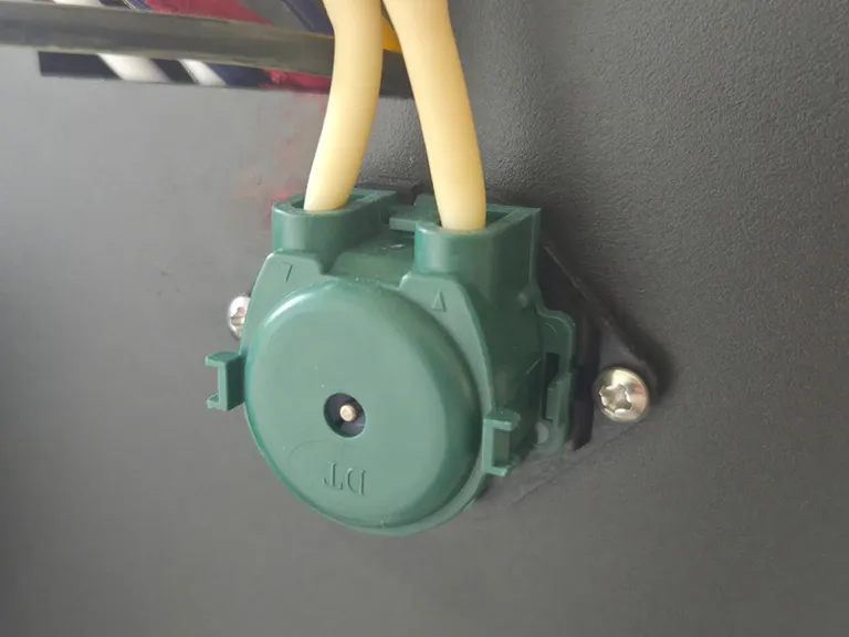 White ink circulation and motorized stirring system